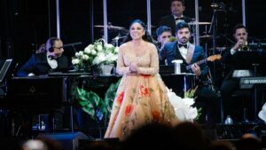 Isabel Pantoja despide el año pletórica en el Palau San Jordi