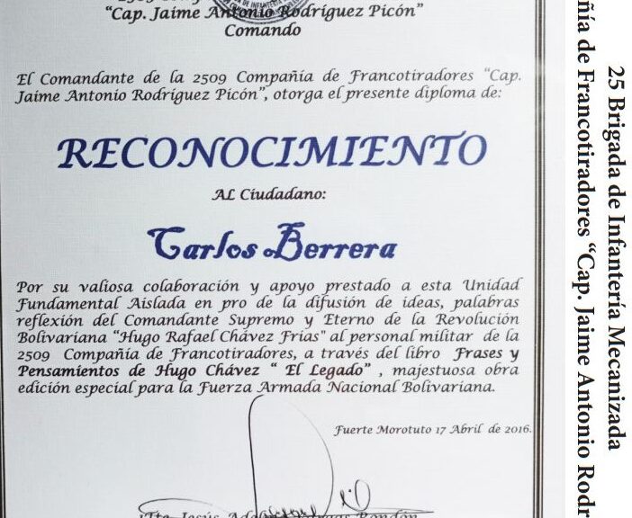 Libro de Chávez Frases y Pensamientos “El Legado” recibió reconocimiento de la 2509 Compañía de Francotiradores “Cap. Jaime Antonio Rodríguez Picón”