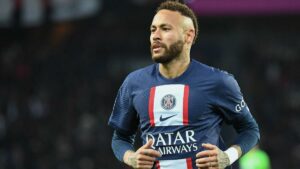 Investigan posibles ventajas fiscales en el pago de la cláusula de Neymar en 2017