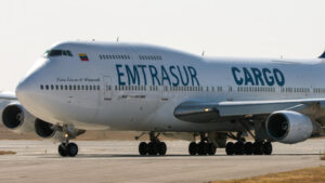 Justicia argentina ordena decomiso de avión venezolano-iraní solicitado por EE.UU