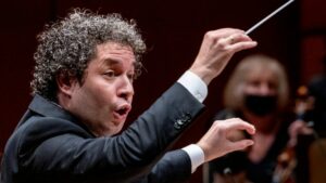 Gustavo Dudamel dará varios conciertos junto a la Filarmónica en Nueva York