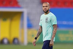 Fiscalía estudia la difusión de imágenes de la joven que denunció a Dani Alves