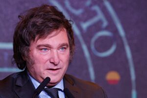 Milei arriba a la Antártida con titular del OIEA para iniciar programa de monitoreo marino