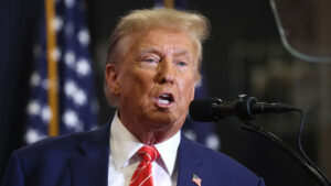 Trump pide la dimisión «inmediata» del jefe del Pentágono