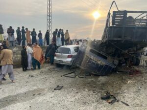 Al menos dos policías muertos en un nuevo ataque contra un equipo de polio en Pakistán