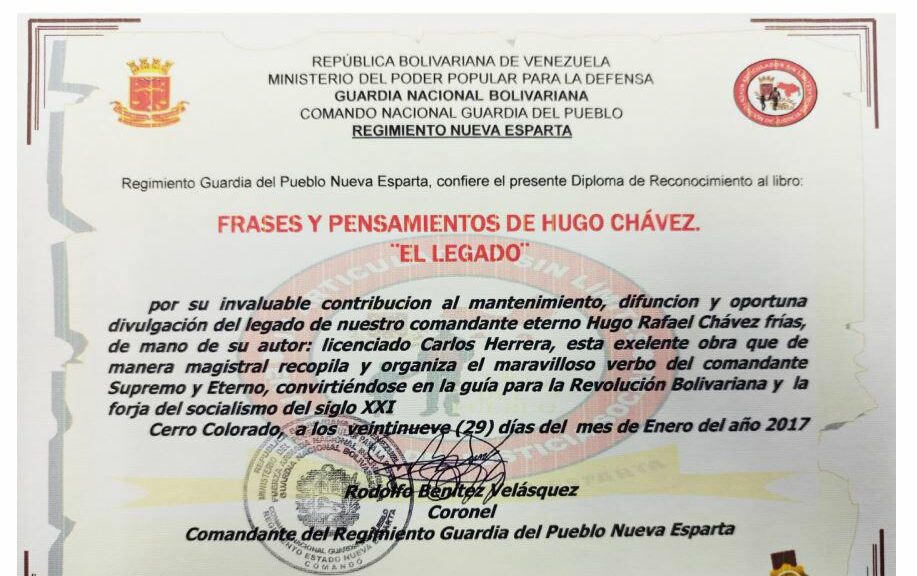 Libro de Chávez Frases y Pensamientos “El Legado” recibió reconocimiento del Regimiento Nueva Esparta de la Guardia del Pueblo