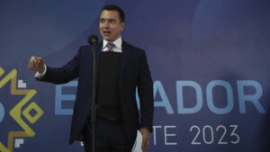 Noboa acepta ayuda de Estados Unidos contra crimen organizado y pide armas e inteligencia