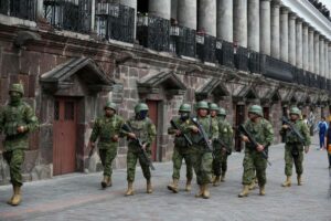 Presidente de Ecuador afirma estar ganando la «batalla» que le declaró al crimen organizado