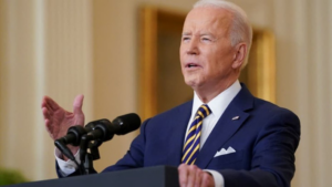 Biden se equivoca al afirmar que uno de sus ministros estaba en una sala cuando no era así