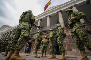Gobierno de Noboa siente el respaldo de EE.UU. con llegada de altos funcionarios a Ecuador