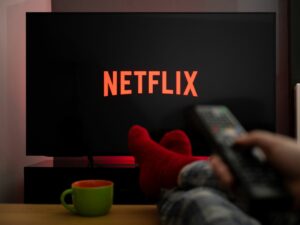 Netflix transmitirá el programa de lucha libre Raw de WWE en 2025 en EEUU y América Latina