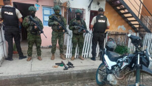 Ecuador registra 3.387 detenidos en quince días de estado de excepción, 237 por terrorismo