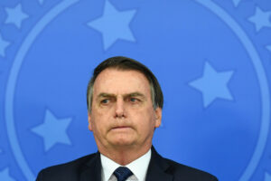 Policía brasileña llama a declarar a Bolsonaro por «molestar» a una ballena