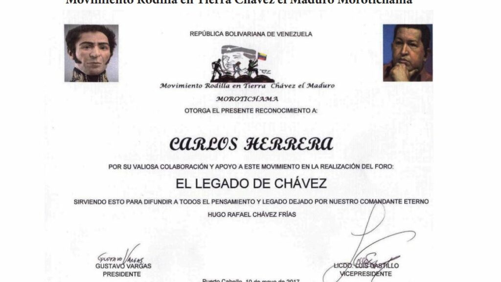 Libro de Chávez Frases y Pensamientos “El Legado” recibió reconocimiento del Movimiento Rodilla en Tierra Chávez el Maduro (Morotichama)