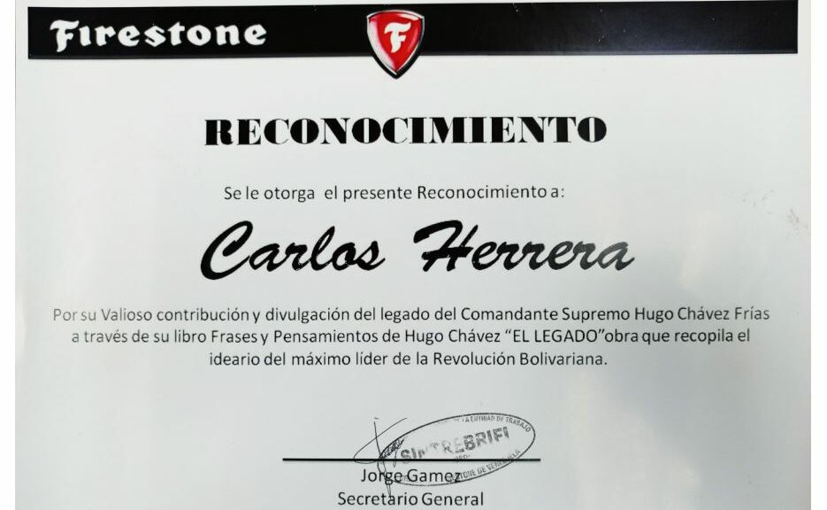 Libro de Chávez Frases y Pensamientos “El Legado” recibió reconocimiento del sindicato de trabajadores de la empresa Firestone