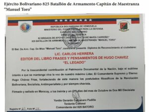 Libro de Chávez Frases y Pensamientos “El Legado” recibió reconocimiento del 825 Batallón de Armamento Capitán de Maestranza “Manuel Toro”
