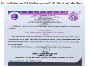 Libro de Chávez Frases y Pensamientos “El Legado” recibió reconocimiento del 823 Batallón Logístico “GD (Pbtro) José Félix Blanco”