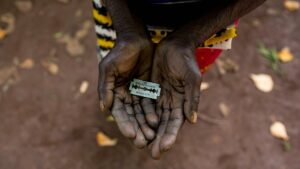 Cuatro millones de niñas en el mundo se arriesgan a sufrir mutilación genital este año