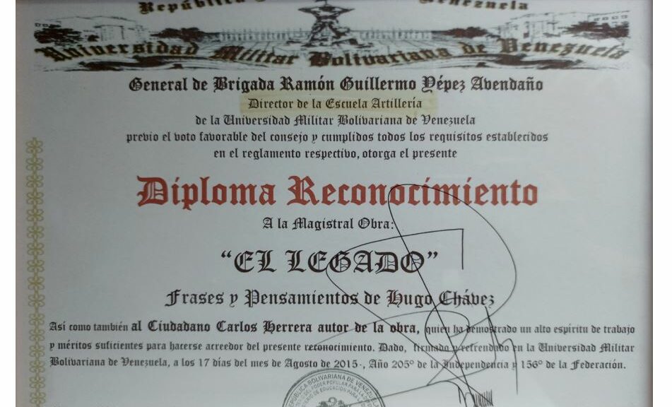 Libro de Chávez Frases y Pensamientos “El Legado” recibió reconocimiento de la Escuela Artillería de la Universidad Militar Bolivariana de Venezuela