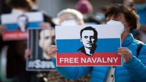 Un centenar de detenidos en manifestaciones recordando a Navalni en Rusia