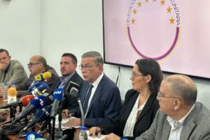Plataforma Unitaria consignó documentos sobre violaciones por parte del gobierno de los Acuerdos de Barbados