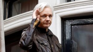 Stella Assange insiste en que teme por la vida de su esposo si es extraditado a EE. UU.