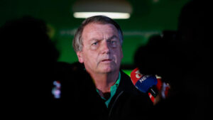 Bolsonaro y 22 antiguos colaboradores comparecen a la Policía por presunto plan golpista