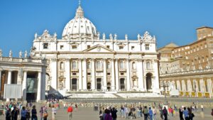 Vaticano advierte que el envío de tropas a Ucrania provocaría una escalada