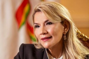 Dos exministros de Áñez salen de prisión tras declararse culpables por la crisis de 2019