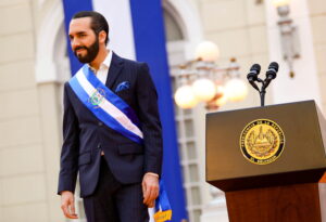 Nayib Bukele recibe la credencial de presidente electo de El Salvador