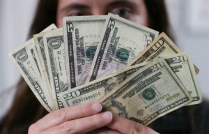 República Dominicana recibió 874,1 millones de dólares en remesas en enero de 2024