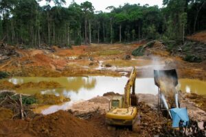 Militares desmantelan un campamento de minería ilegal en el estado Bolivar