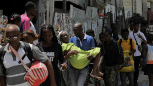 Puerto Príncipe, paralizada tras varios días de violencia en el centro de la capital