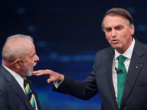 Lula acusa a Bolsonaro de «intentar escapar» de la Justicia tras «preparar un golpe»