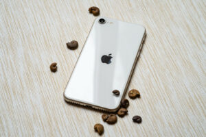 Apple lanza un nuevo sistema operativo de iPhone para adaptarse a la regulación de la UE