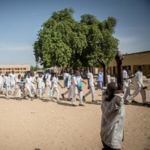Individuos armados secuestran más de 280 estudiantes de primaria en Nigeria