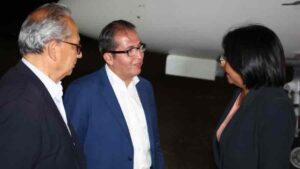 Vicepresidenta Ejecutiva arriba a Bolivia para participar en Seminario Internacional