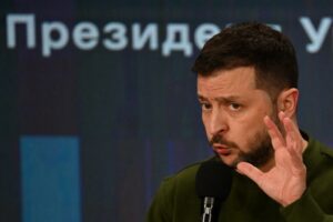 Ucrania construye nuevas fortificaciones a lo largo de 2.000 kilómetros, según Zelenski