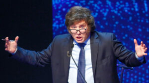 Milei admite que la inflación «es una tragedia» pero defiende su plan económico