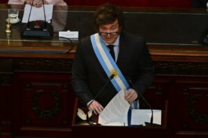 Milei advierte al Parlamento por los intentos de «entorpecer» su plan de reformas