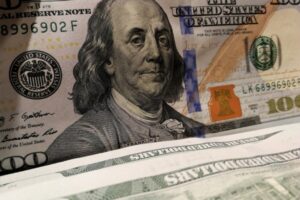 Deuda de Argentina subió a 285.951 millones de dólares en el cuarto trimestre de 2023