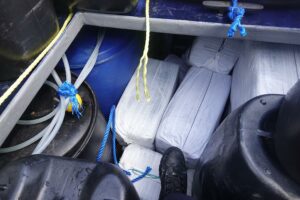 Guardia Costera de EE.UU. desembarca 839 kilos de cocaína en Miami