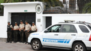 El mundo reacciona al asalto policial a la Embajada de México en Ecuador