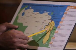 Ejecutivo ordena a milicianos crear proyectos para «recuperar» el Esequibo
