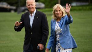 Joe Biden y su esposa Jill, ganaron cerca de 620.000 dólares en 2023