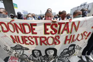 Familiares de los 43 de Ayotzinapa ya tienen fecha para su reunión con López Obrador