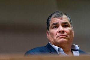 Presidente de Ecuador agradece la «valentía» de ministra que denunció a Rafael Correa