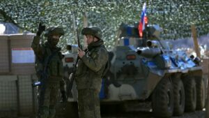 Inicia la retirada del contingente pacificador ruso de Nagorno Karabaj