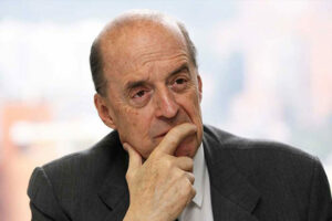 Amplían 3 meses más la suspensión del canciller colombiano investigado por una licitación