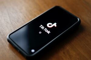 TikTok anuncia que llevará a los tribunales la ley de EE.UU. que obliga a su venta
